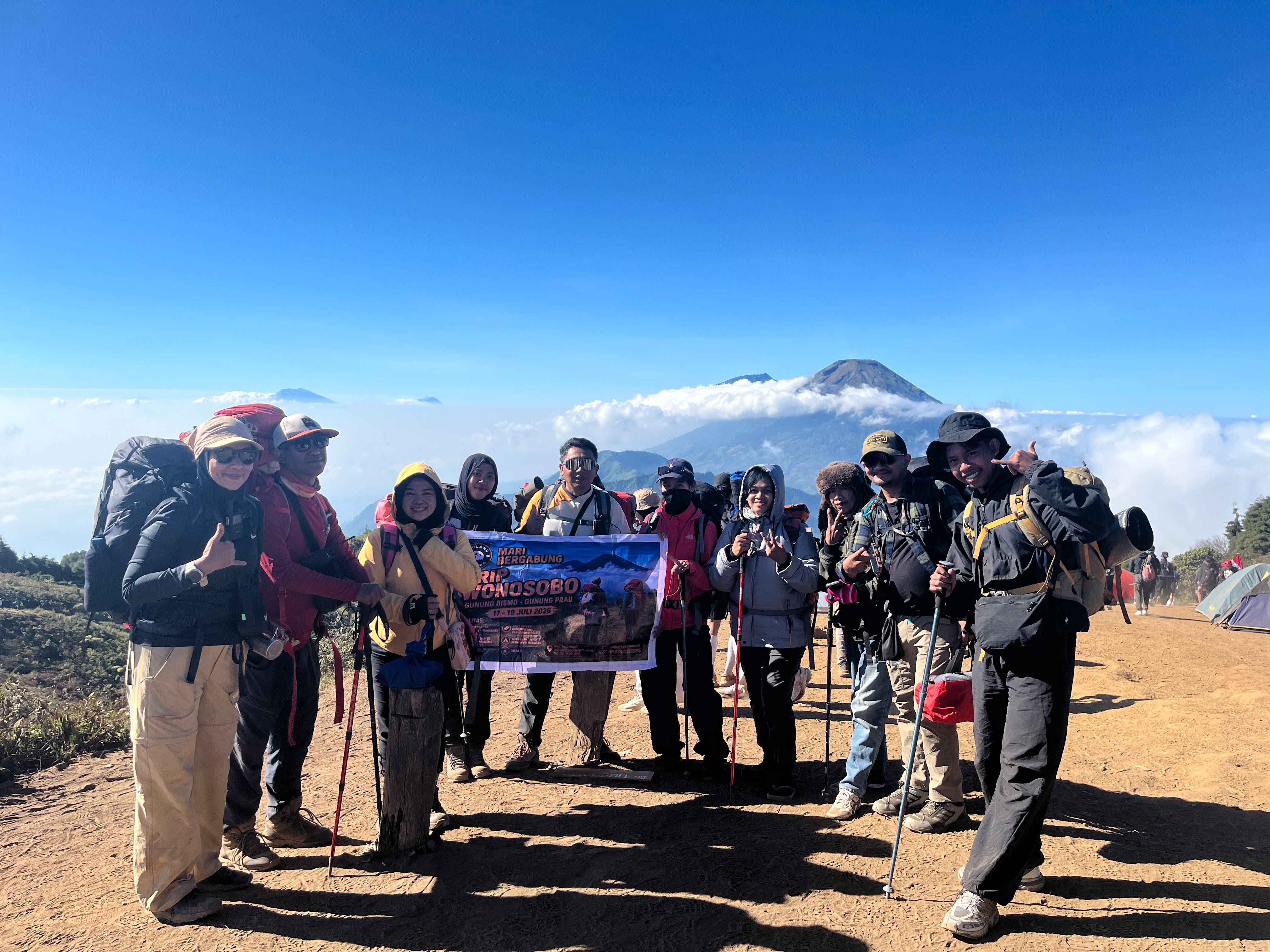 MBOLANG BARENG 1996 Sukses Gelar Ekspedisi Wonosobo: Taklukkan Gunung Bismo dan Nikmati Sunrise Gunung Prau