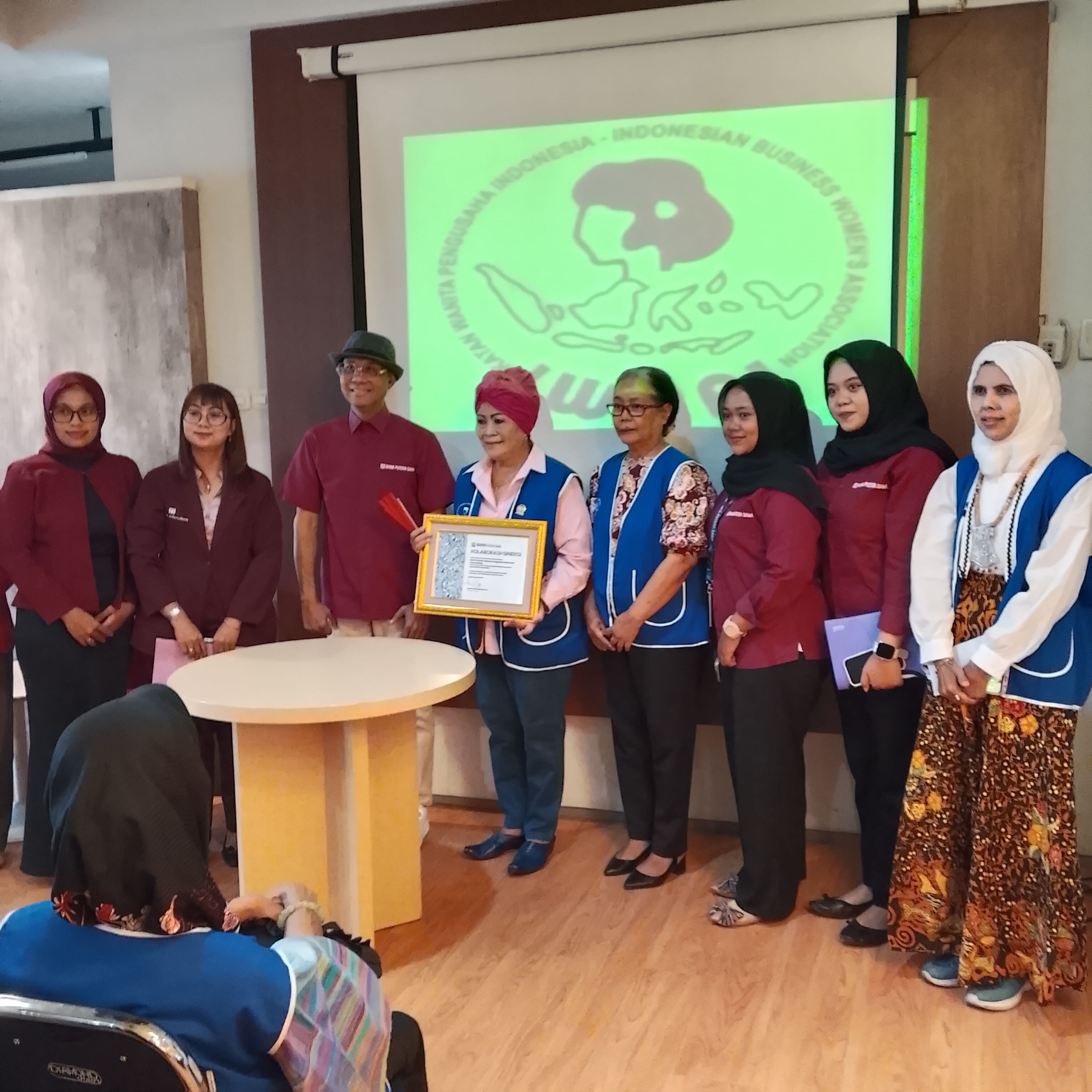 Penandatanganan Kerja Sama DPC IWAPI Kota Malang dan PT BPR Putera Dana